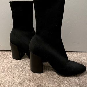 Steve Madden Trent Knit bootie